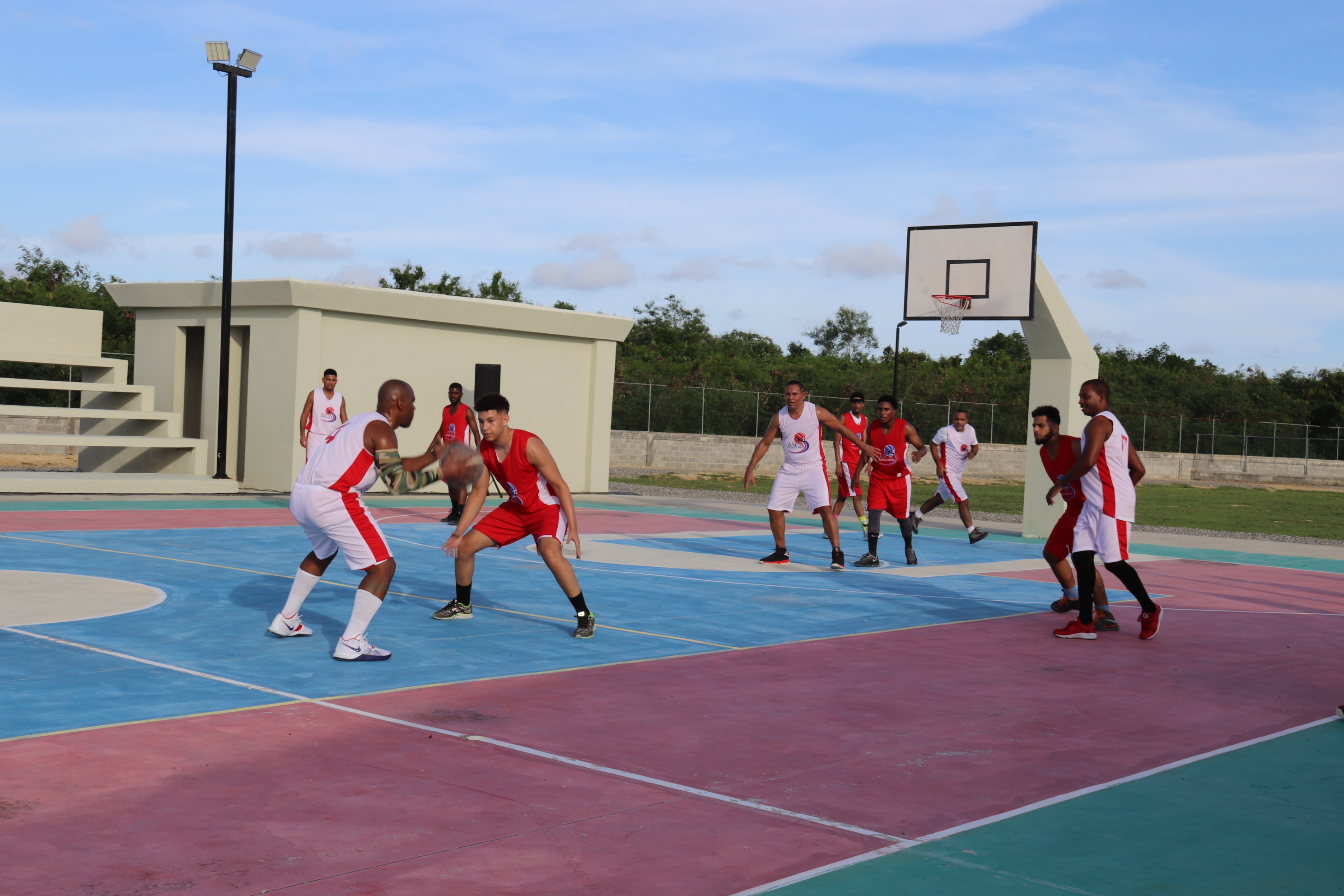 Juego amistoso de baloncesto